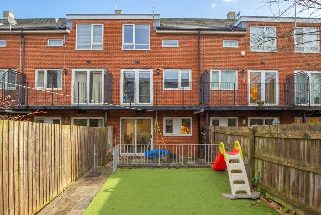 Property photo 1 of 20 Picture No. 29