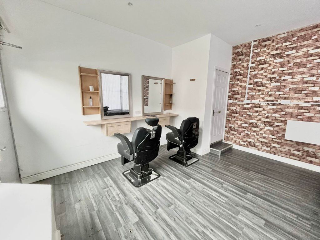 Property photo 2 of 3