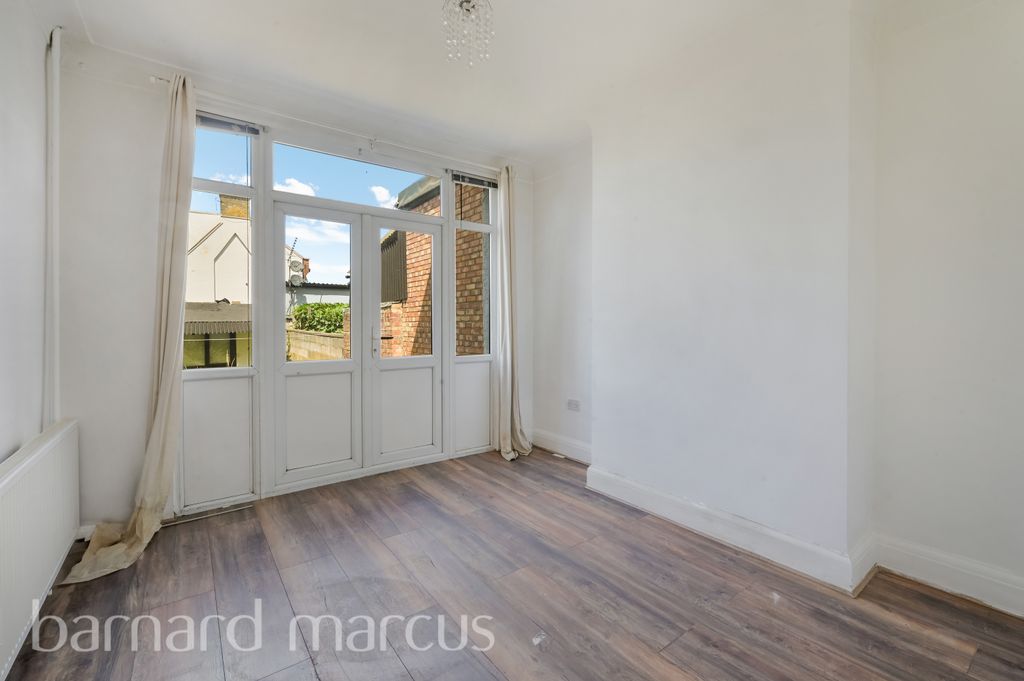 Property photo 3 of 8 Living Room