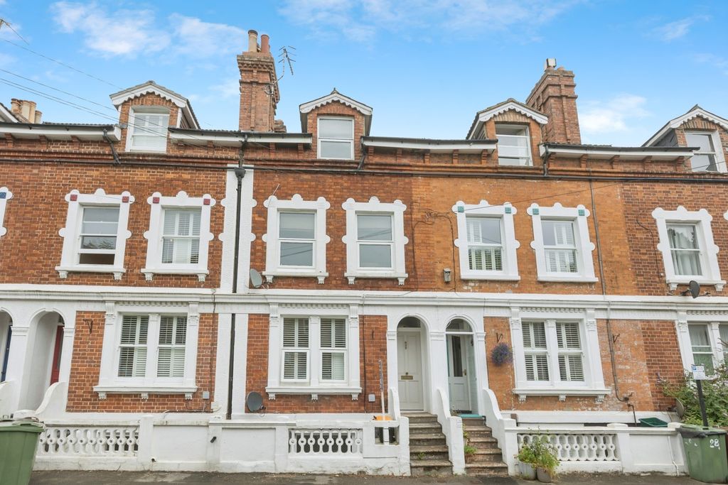 Property photo 1 of 9 Photo