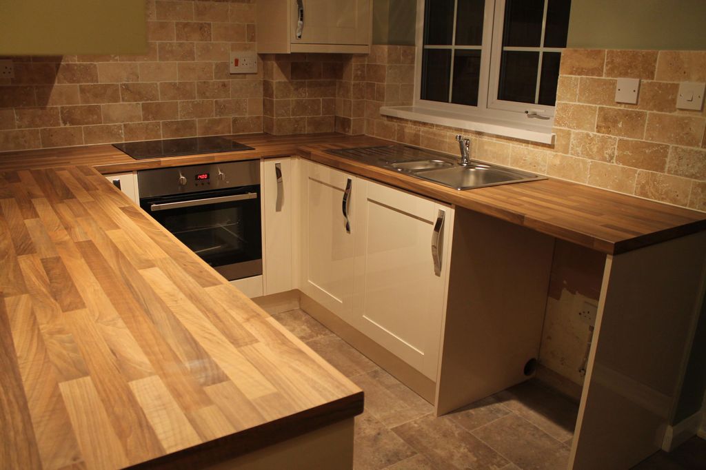 Property photo 3 of 6 Kitchen