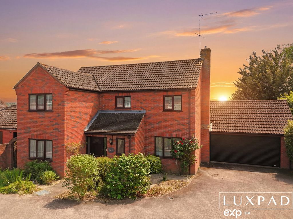 Property photo 1 of 34