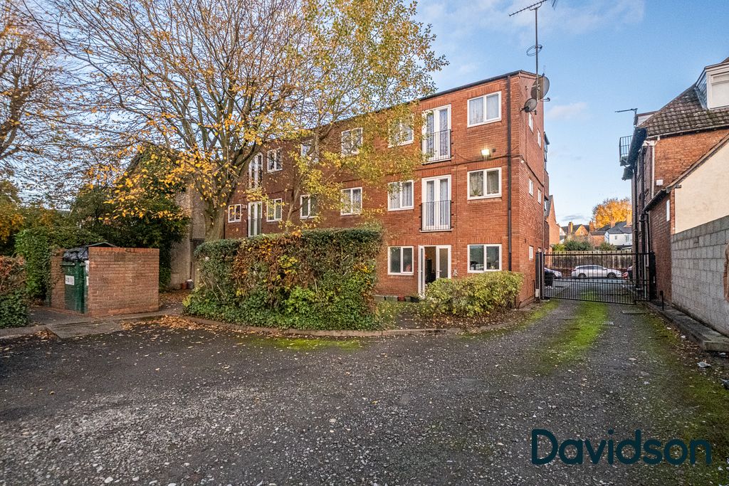 Property photo 3 of 6