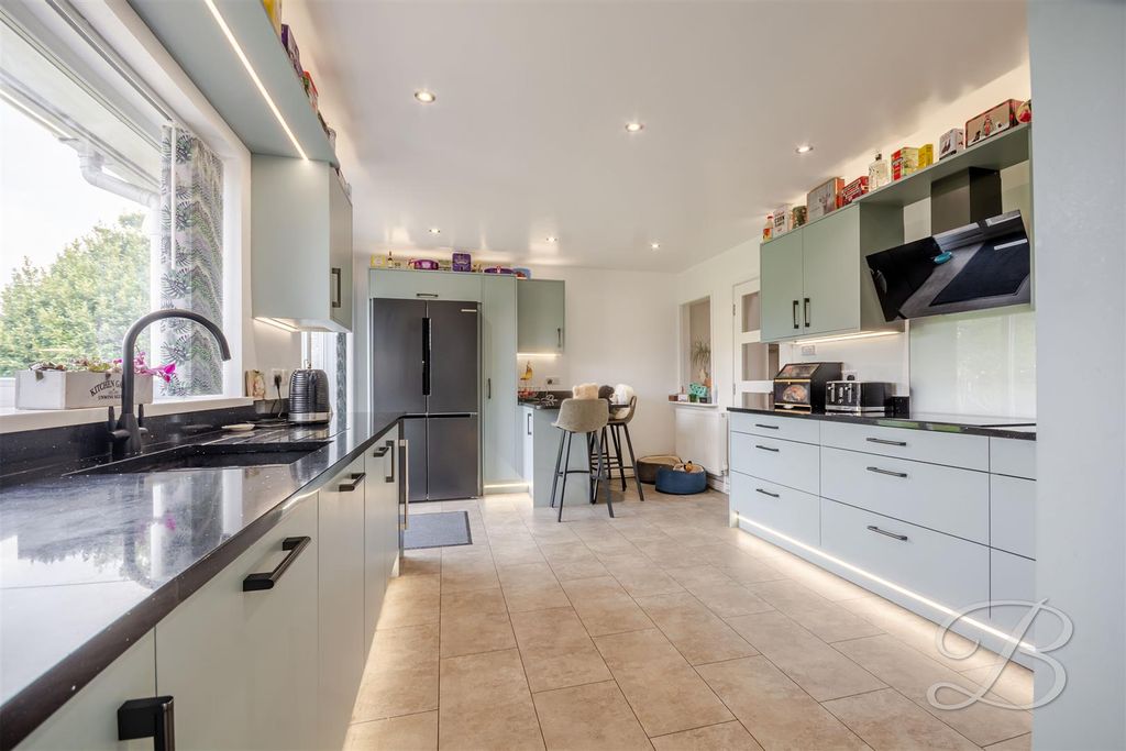 Property photo 3 of 30 Ccltd-12.Jpg