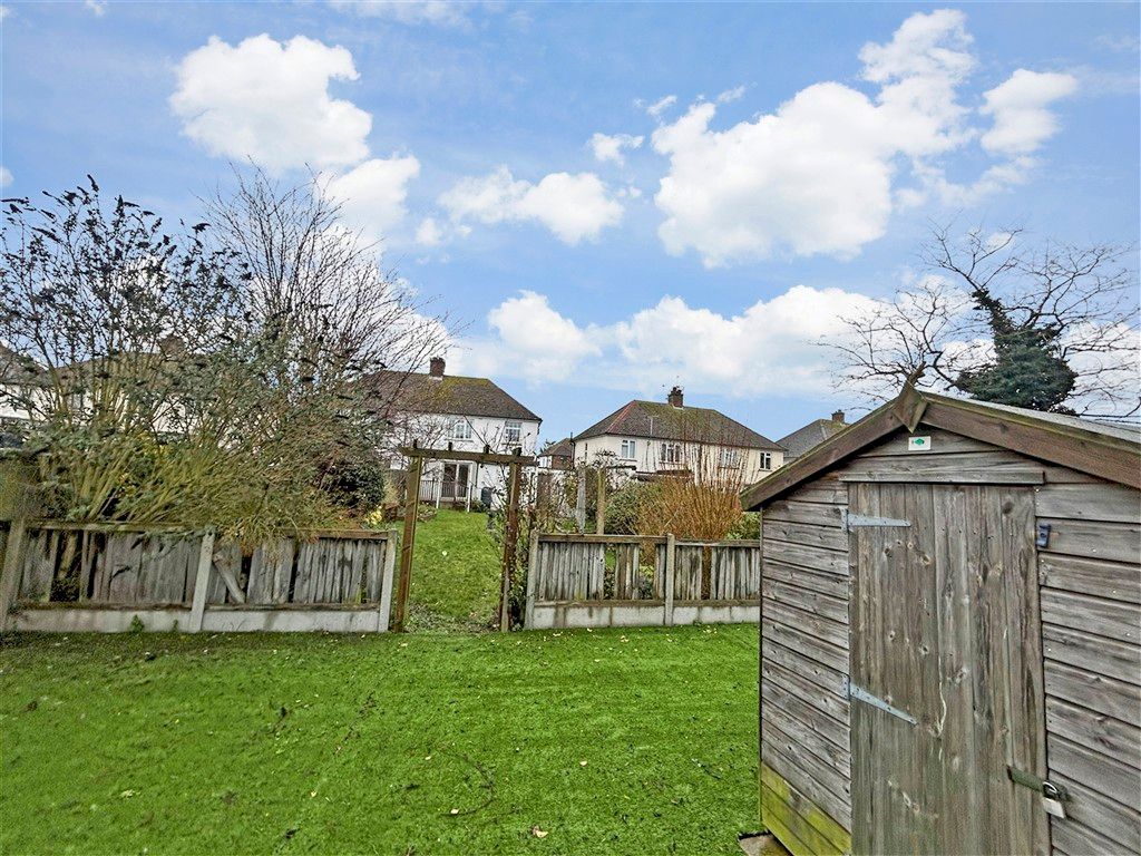 Property photo 3 of 9 Garden