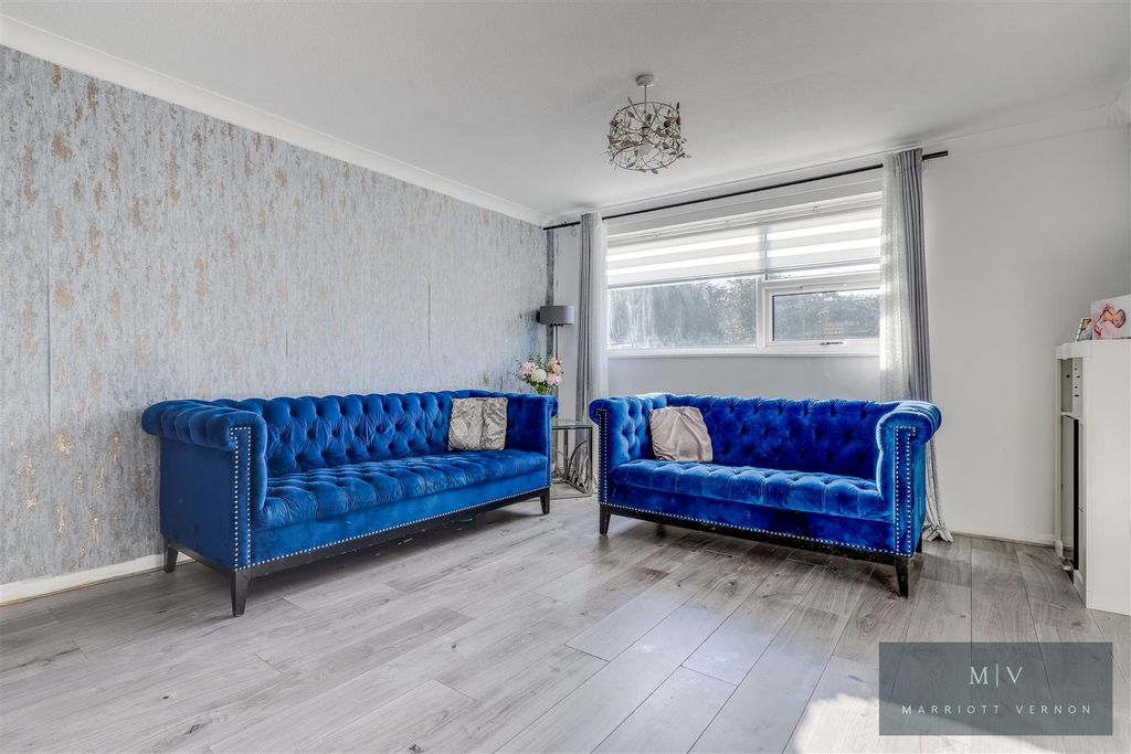 Property photo 3 of 10 St. Clairs Road 45 MV-5.Jpg