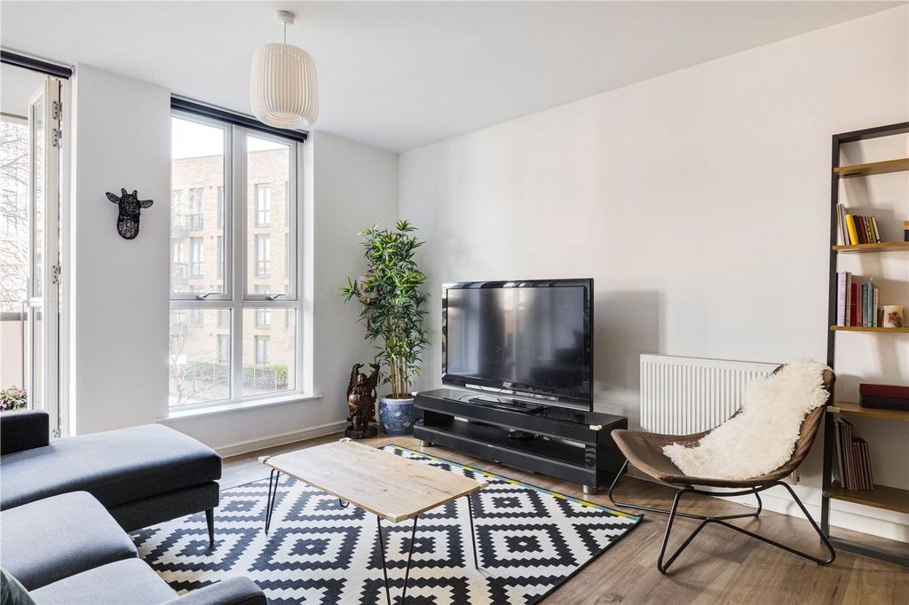 Property photo 2 of 13 Lariat Court E3