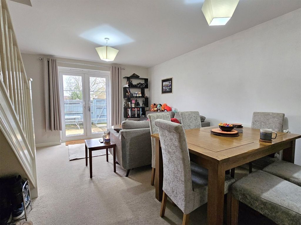 Property photo 3 of 13 Living Room/Diner