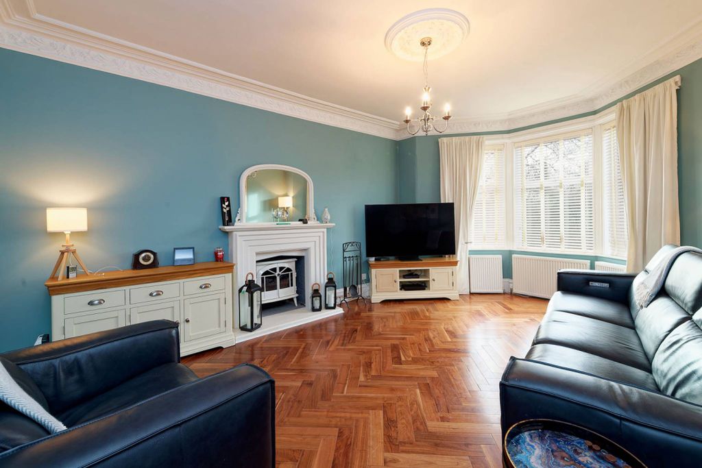 Property photo 3 of 25