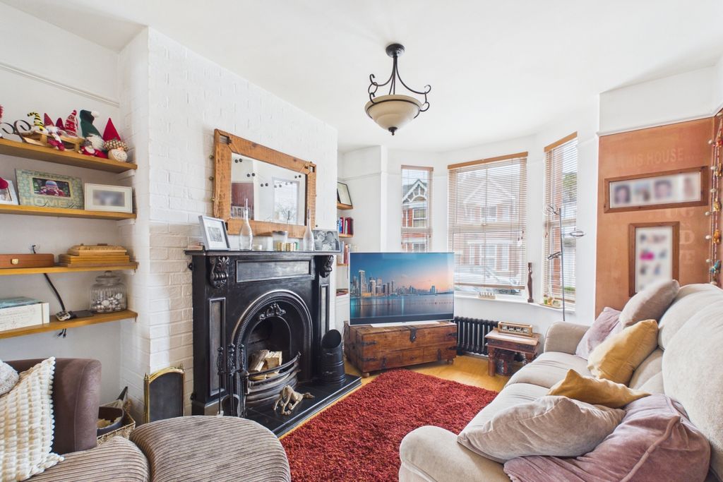 Property photo 2 of 12 Living Room