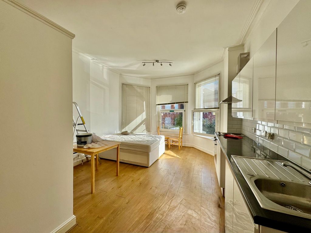 Property photo 3 of 4 Photo 4