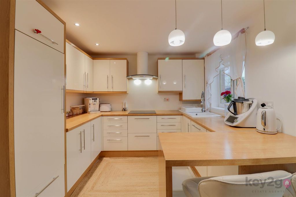 Property photo 2 of 25 Img_7708-Img_7710.Jpg