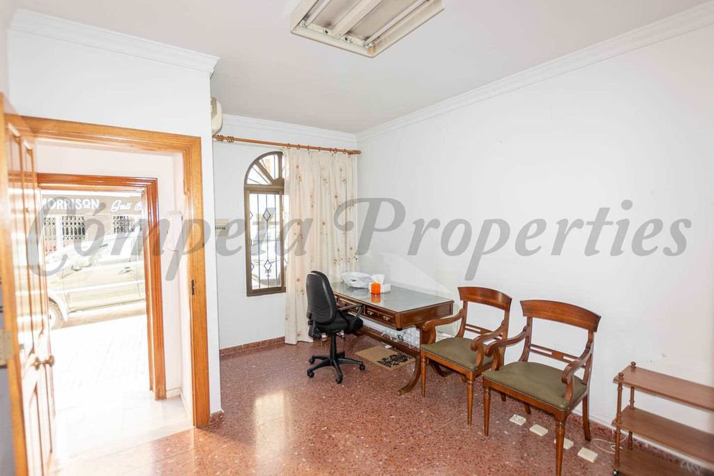 Property photo 3 of 7