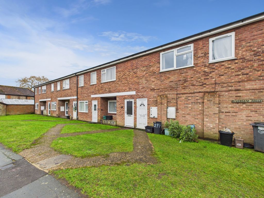 Property photo 1 of 10 Front