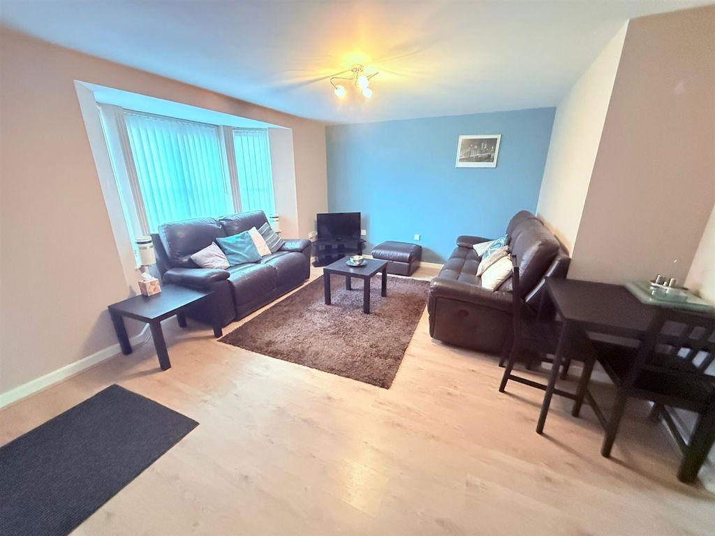 Property photo 3 of 11 Photo-2025-10-28-09-23-27 (10).Jpg