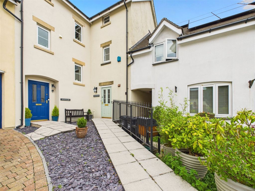 Property photo 2 of 21 Picture No. 26