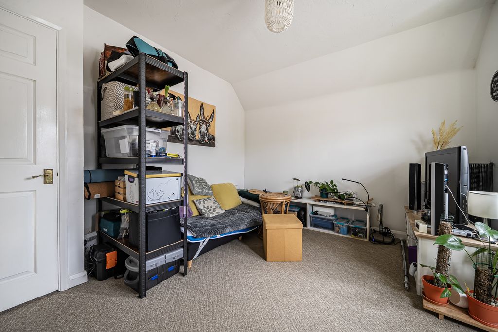 Additional image 7 of 1 bed flat for saleForlease Rd, Maidenhead SL6