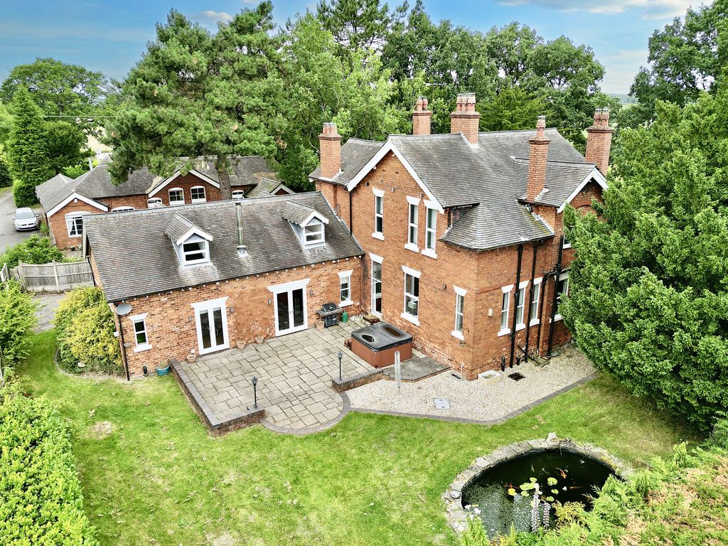 Property photo 1 of 36