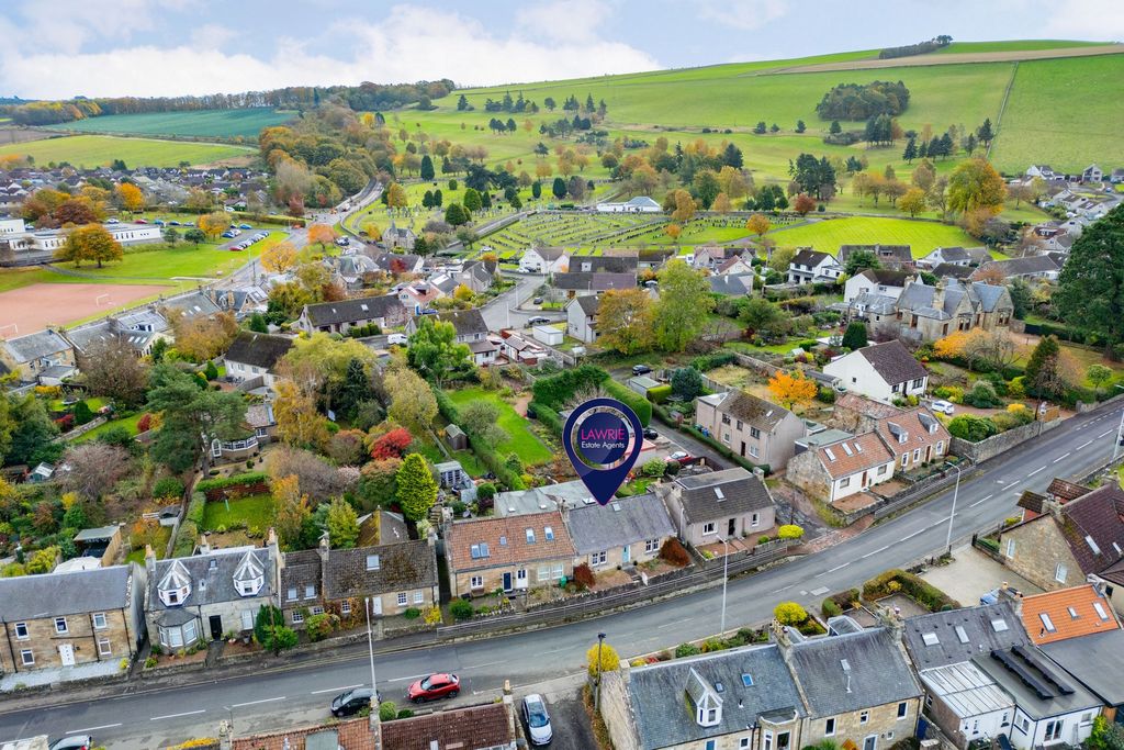 Property photo 1 of 33 Photo 2