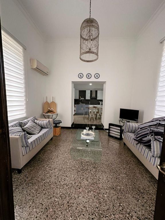 Property photo 1 of 25