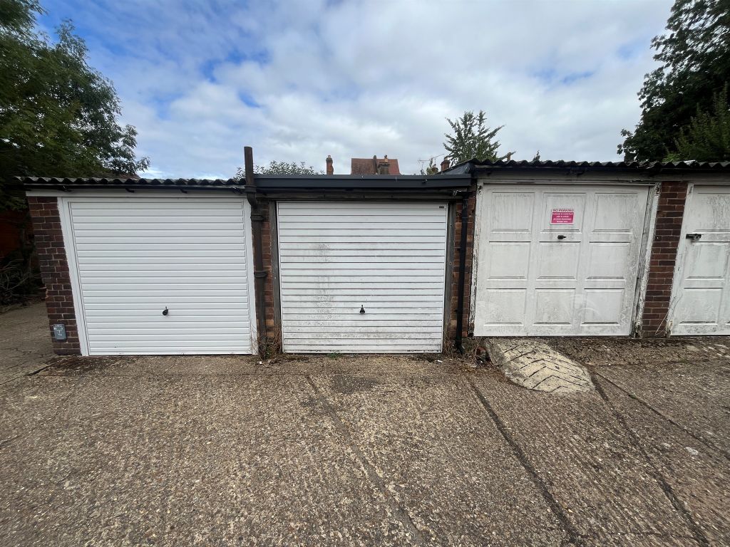 Property photo 2 of 3
