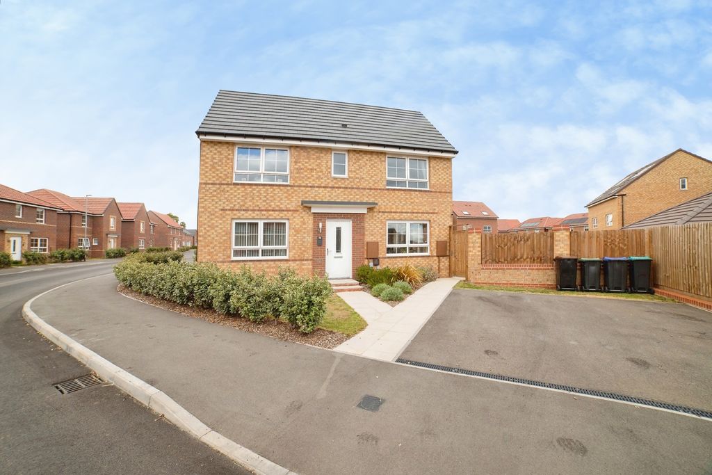 Property photo 1 of 16 Pbox-Img.Jpg