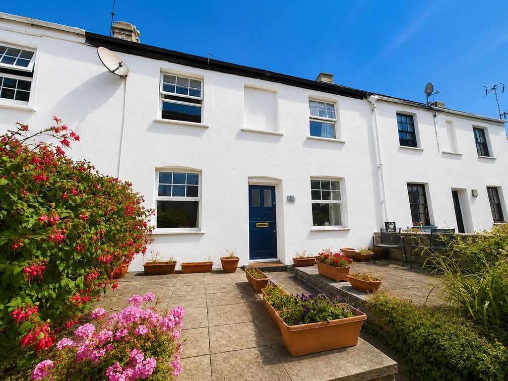 Property photo 1 of 13 Front