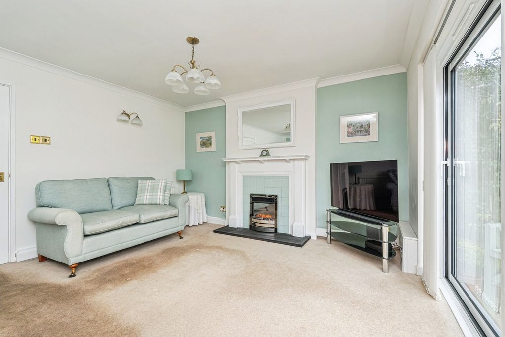 Property photo 3 of 11 Pbox-Img.Jpg