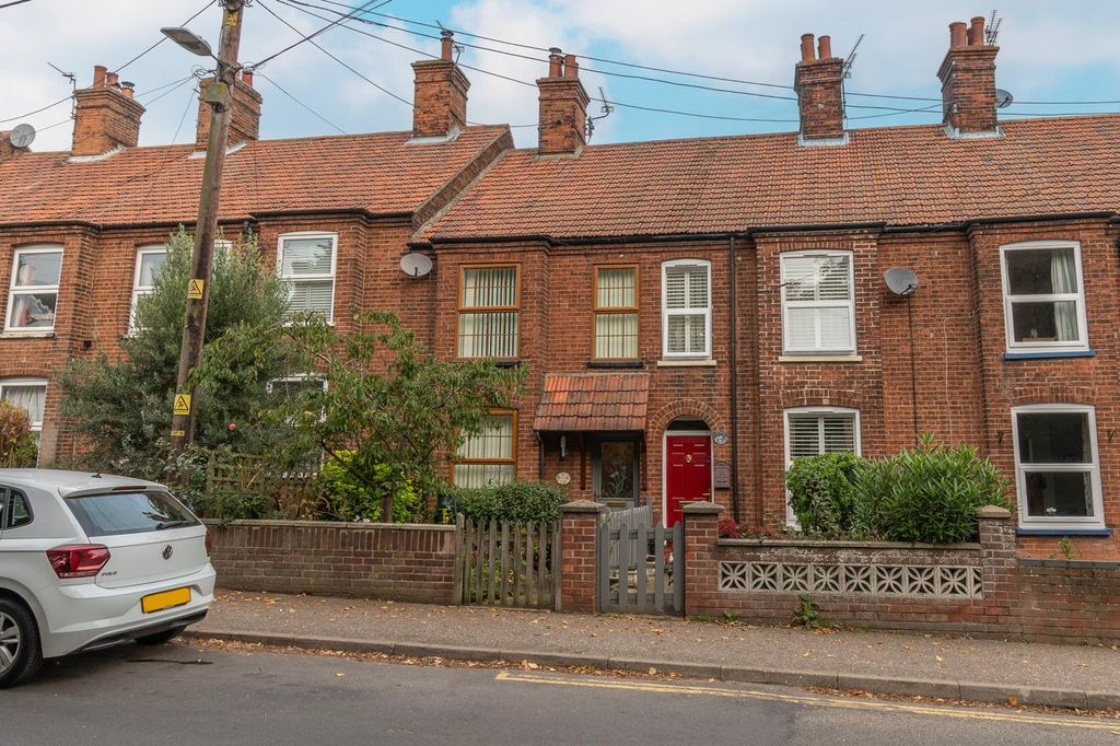 Property photo 2 of 15