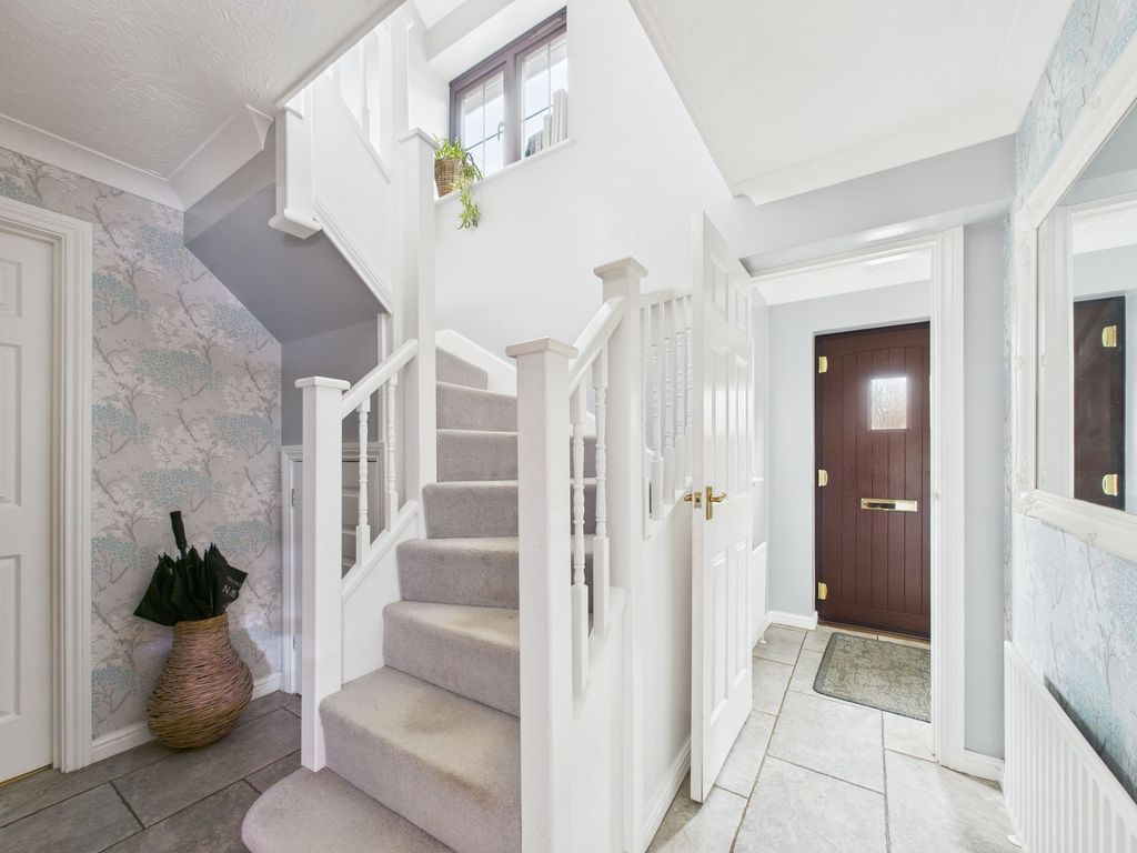 Property photo 3 of 27