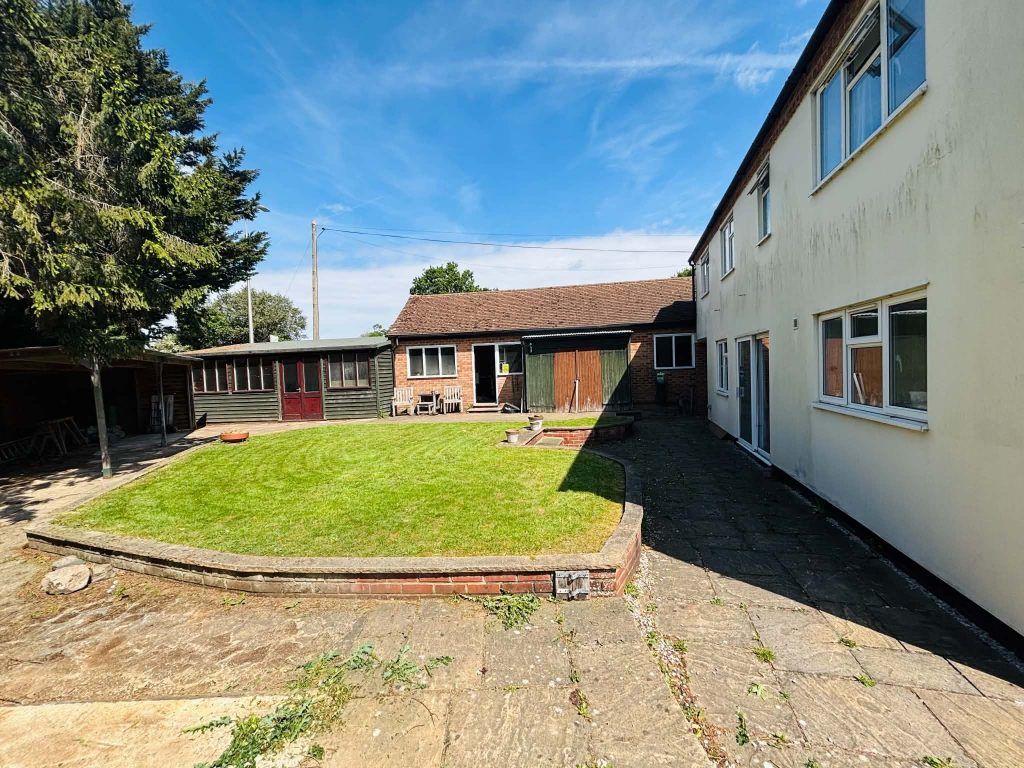 Property photo 2 of 12