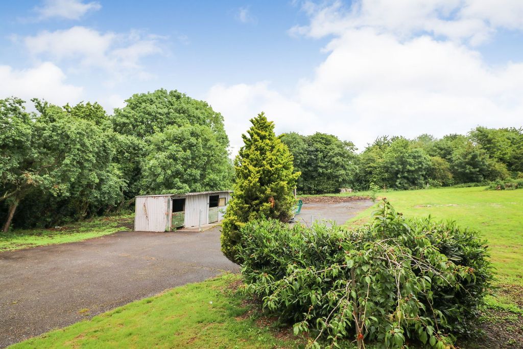 Additional image 37 of 6 bed detached house for saleSt. Barnabas Road, Barnetby DN38