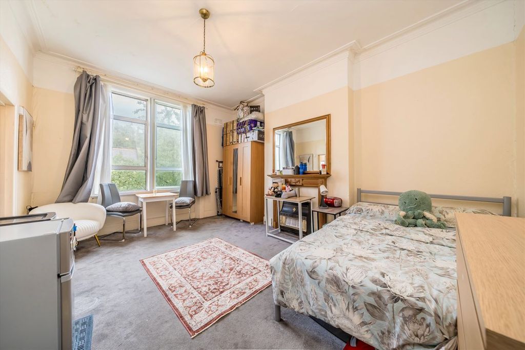 Property photo 2 of 3