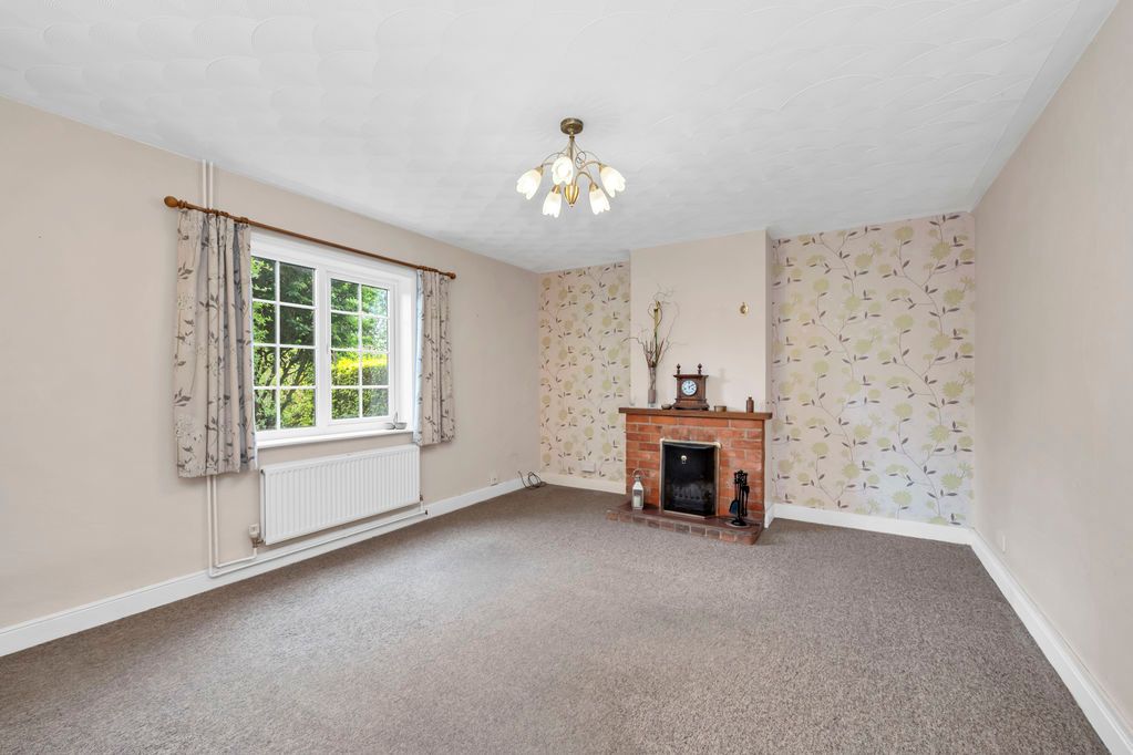 Property photo 2 of 22 Sitting Room