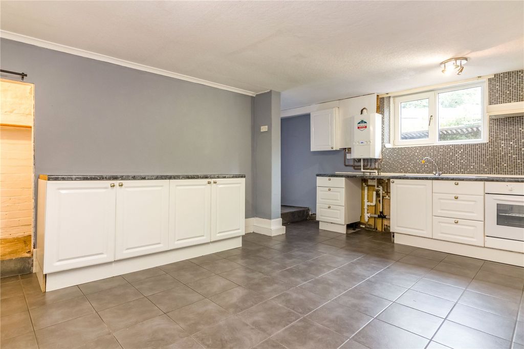 Property photo 3 of 14 Dining Kitchen