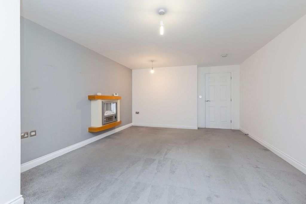 Additional image 4 of 2 bed flat for saleBoste Crescent, Durham DH1