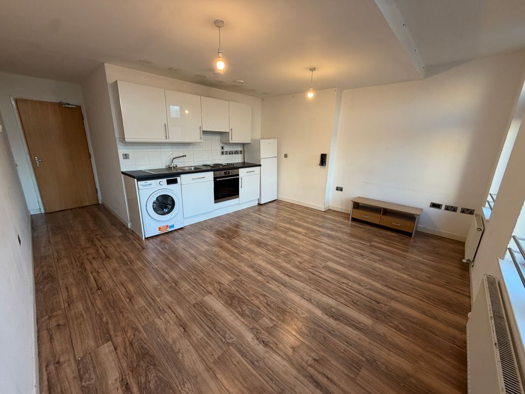 Property photo 2 of 7 Kitchen