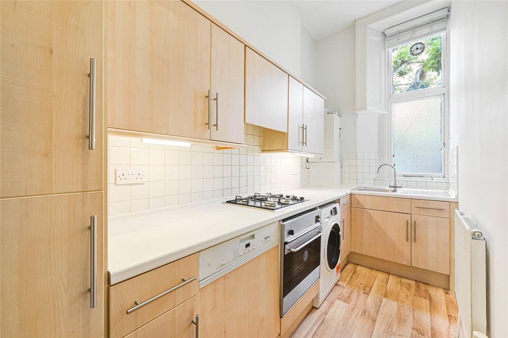 Property photo 2 of 10 Picture No. 20