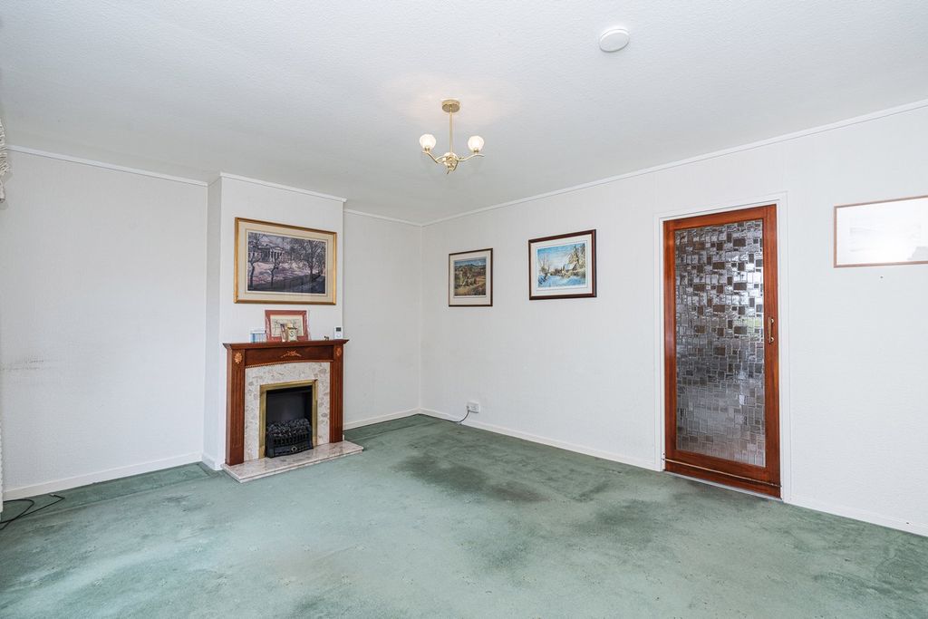 Property photo 2 of 45