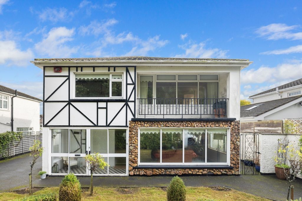 Property photo 1 of 22 Picture No. 04