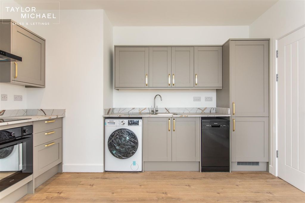 Property photo 2 of 13 Kitchen