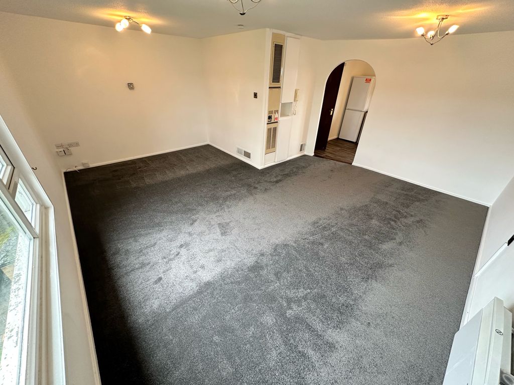 Property photo 2 of 7 Lounge