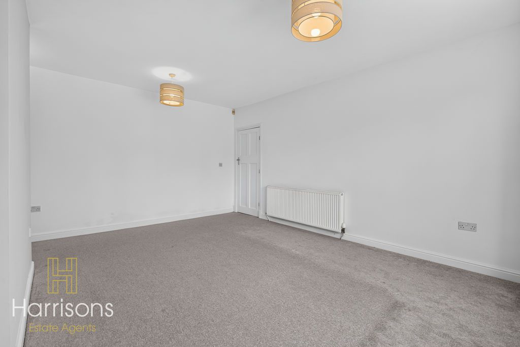 Property photo 3 of 33 Photo 2