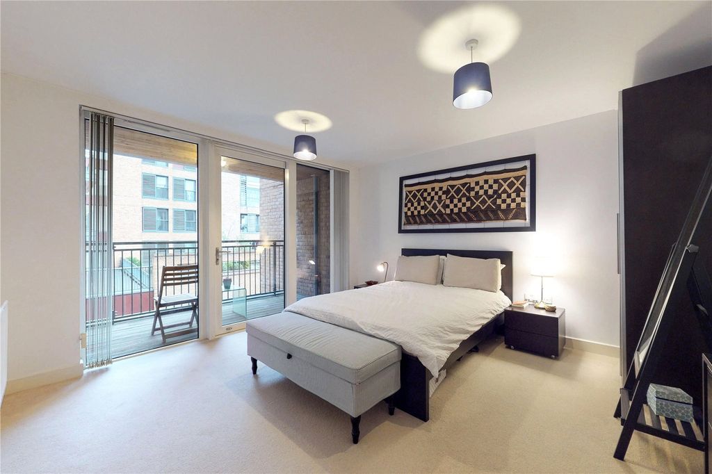 Property photo 3 of 13 Bedroom