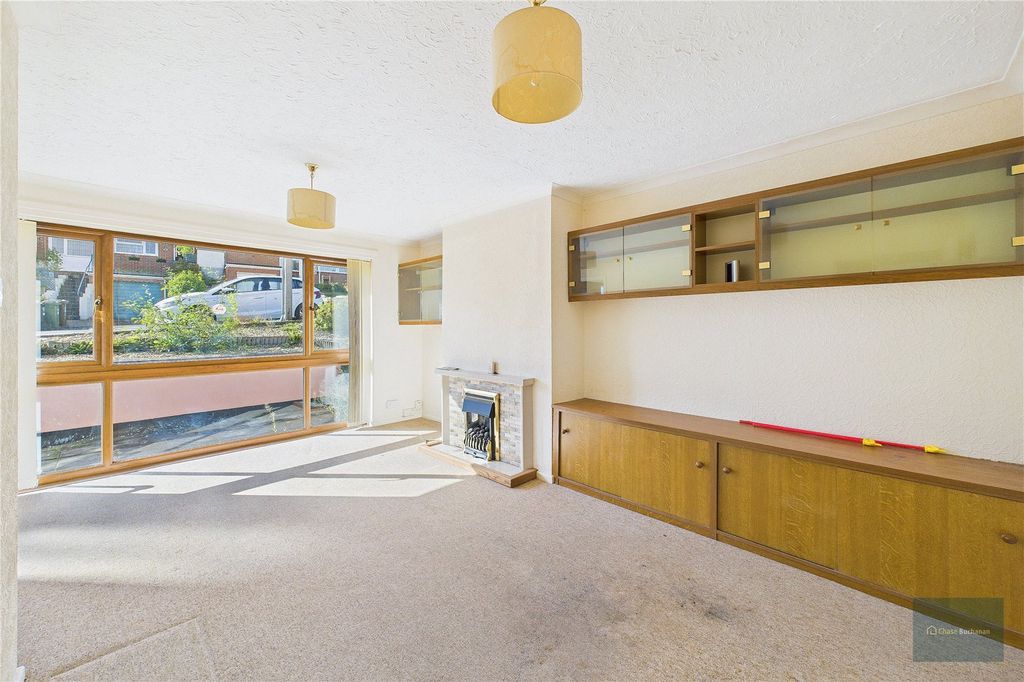 Property photo 2 of 12 Picture No. 19