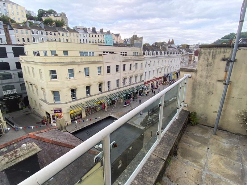 Property photo 3 of 7 Photo 6