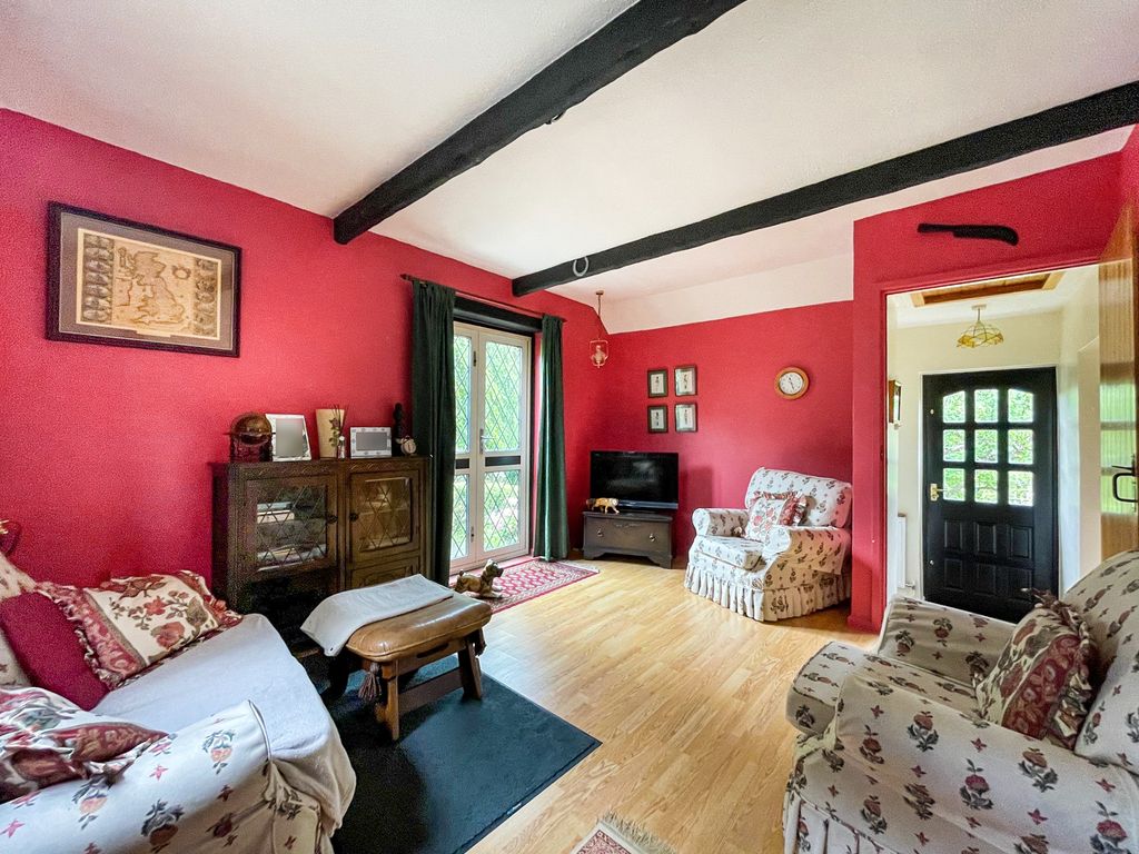 Property photo 3 of 18 8