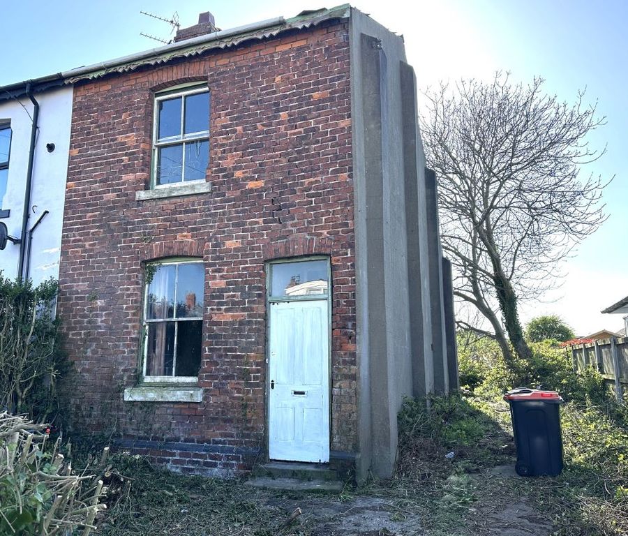 Property photo 1 of 12