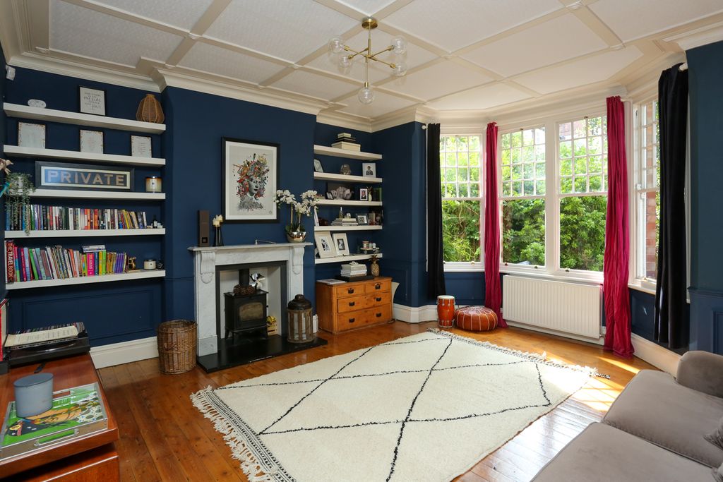 Property photo 2 of 21