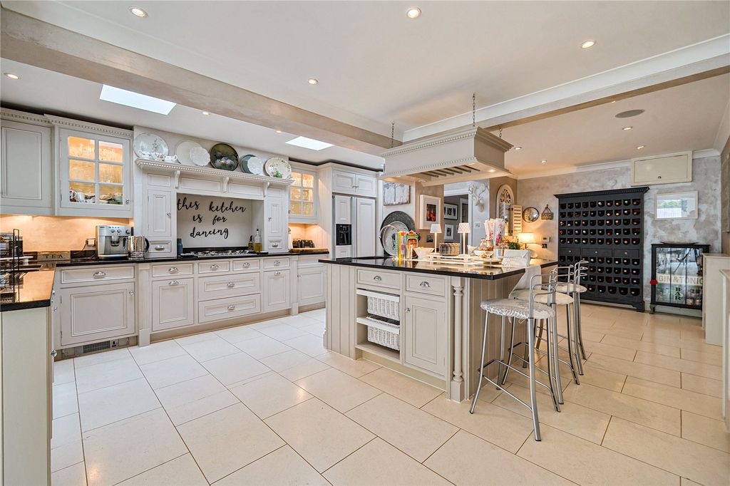 Property photo 2 of 41 Picture No. 06